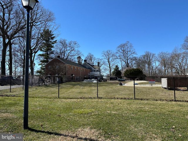 427 E ANGLESEY TER, West Chester, PA 19380