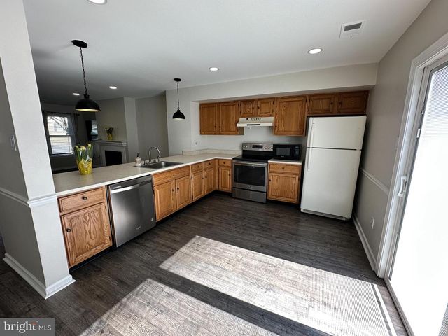 427 E ANGLESEY TER, West Chester, PA 19380