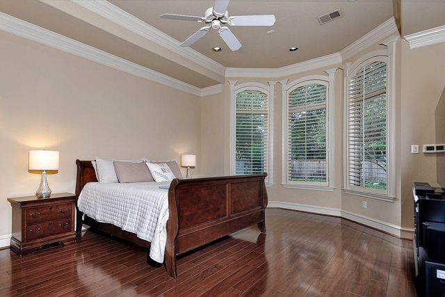 31 Midday Sun Place, The Woodlands, TX 77382