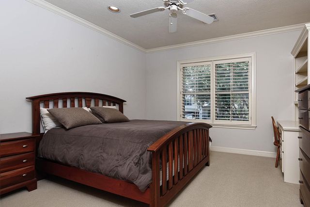 31 Midday Sun Place, The Woodlands, TX 77382