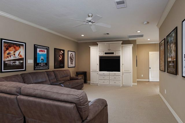 31 Midday Sun Place, The Woodlands, TX 77382