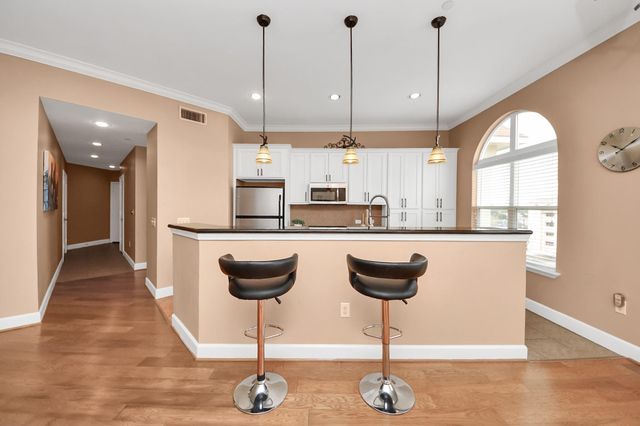 2203 Dorrington Street 400, Houston, TX 77030