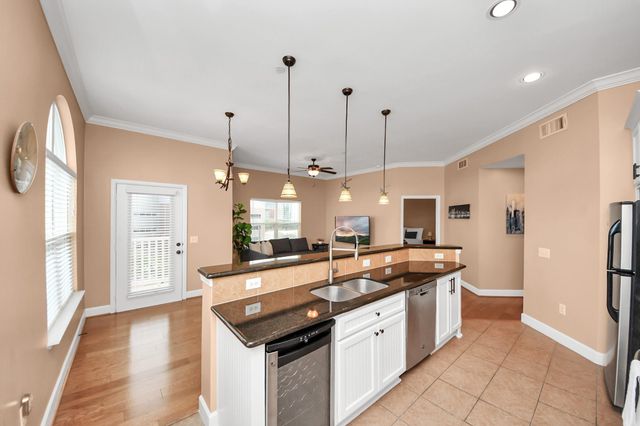 2203 Dorrington Street 400, Houston, TX 77030