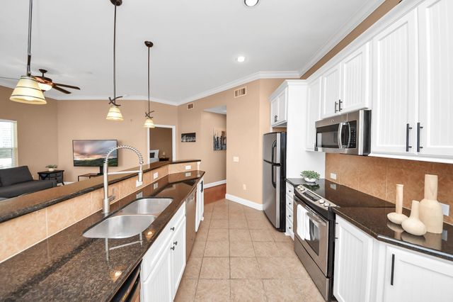 2203 Dorrington Street 400, Houston, TX 77030