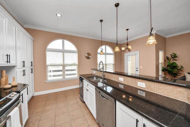 2203 Dorrington Street 400, Houston, TX 77030