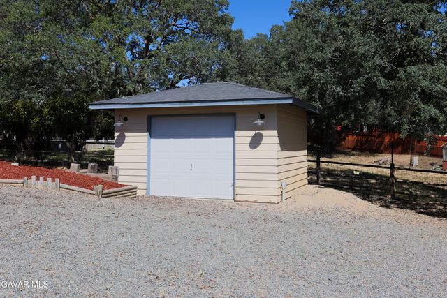 22700 Fran Drive, Tehachapi, CA 93561