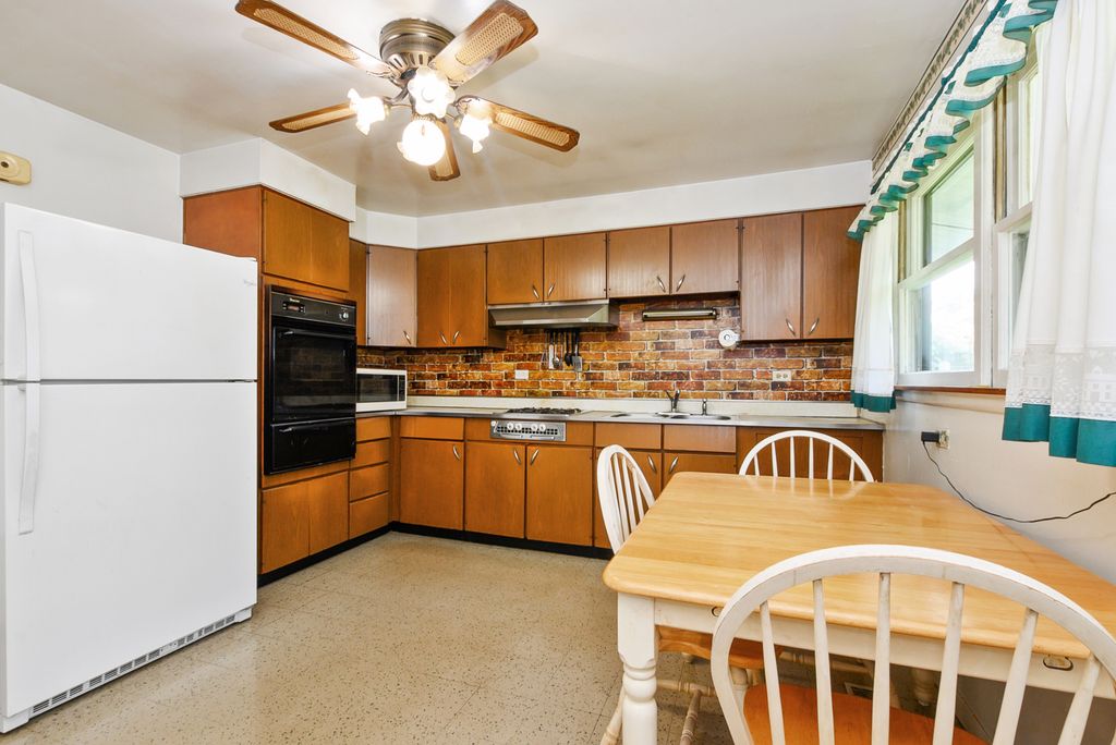 18770 Baker Avenue, Country Club Hills, IL 60478 — photo 5