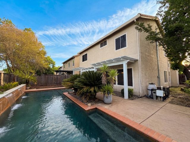 224 Pinecrest Ct, Roseville, CA 95678