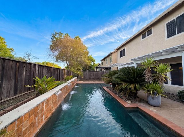 224 Pinecrest Ct, Roseville, CA 95678