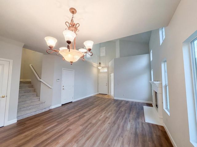 224 Pinecrest Ct, Roseville, CA 95678