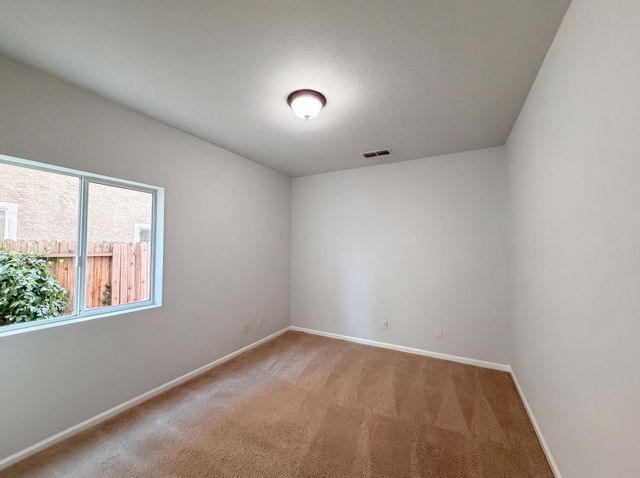 224 Pinecrest Ct, Roseville, CA 95678