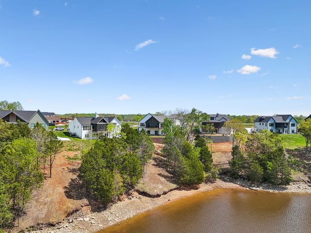 959 Fanning Bend Dr, Winchester, TN 37398
