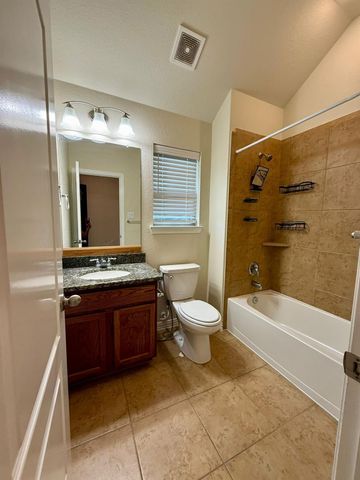 3834 W Vicksburg Estates Drive, Missouri City, TX 77459