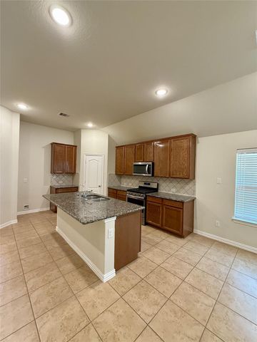 3834 W Vicksburg Estates Drive, Missouri City, TX 77459