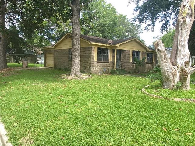 701 Bond Street, Mobile, AL 36607