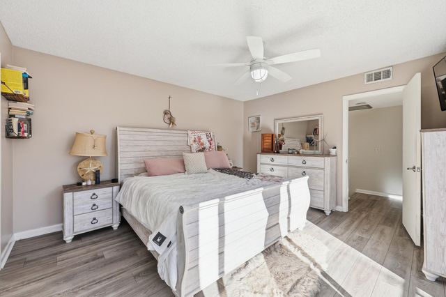 5804 SE Windsong Lane 220, Stuart, FL 34997