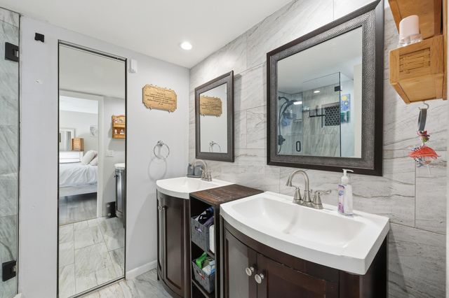 5804 SE Windsong Lane 220, Stuart, FL 34997