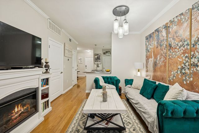 1803 Broadway Apt 212, Nashville, TN 37203