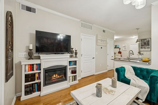 1803 Broadway Apt 212, Nashville, TN 37203