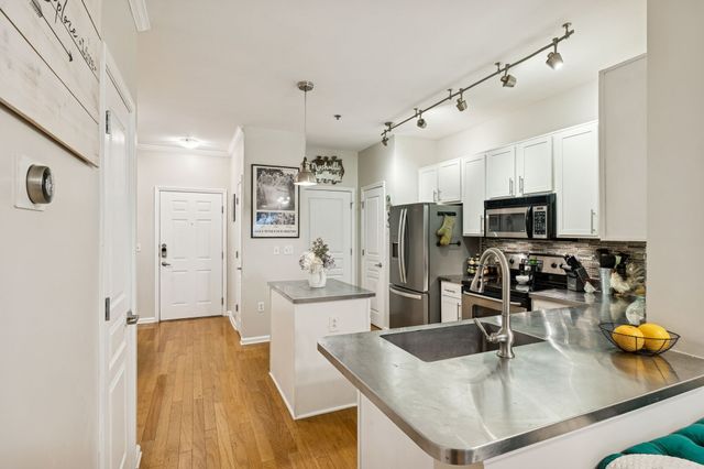 1803 Broadway Apt 212, Nashville, TN 37203