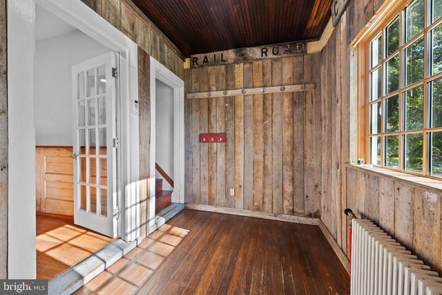 5906 EDNA AVE, Baltimore, MD 21214