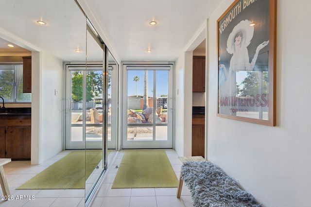 1318 W Glenn Drive, Phoenix, AZ 85021