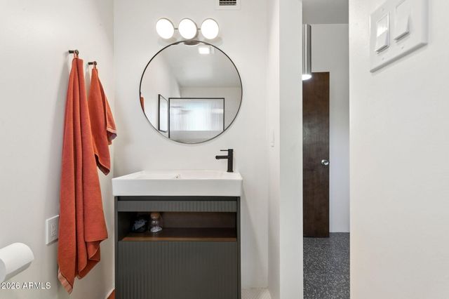 1318 W Glenn Drive, Phoenix, AZ 85021