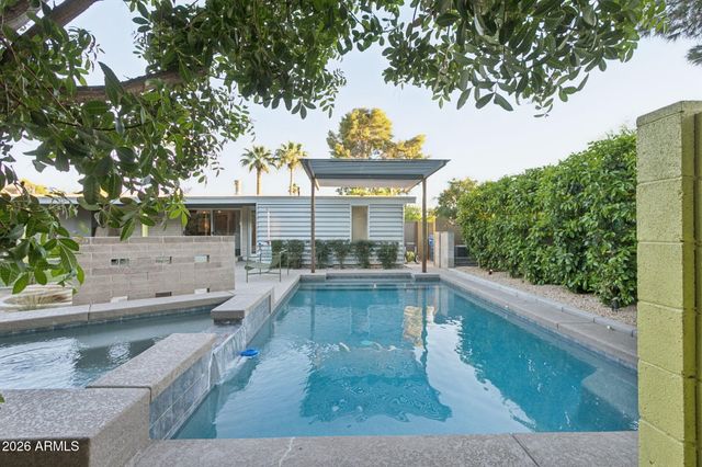 1318 W Glenn Drive, Phoenix, AZ 85021