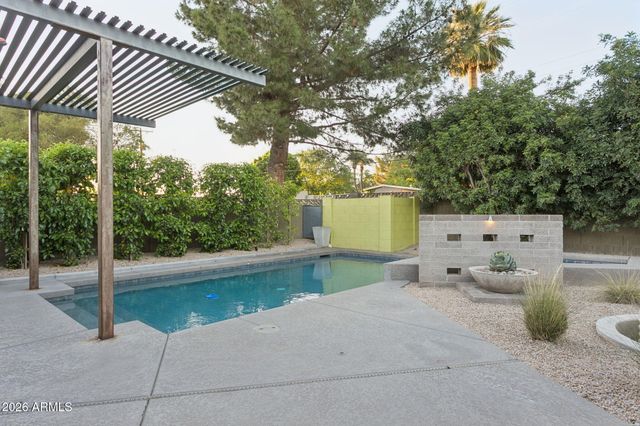 1318 W Glenn Drive, Phoenix, AZ 85021