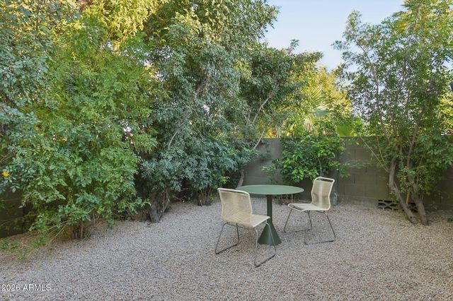 1318 W Glenn Drive, Phoenix, AZ 85021