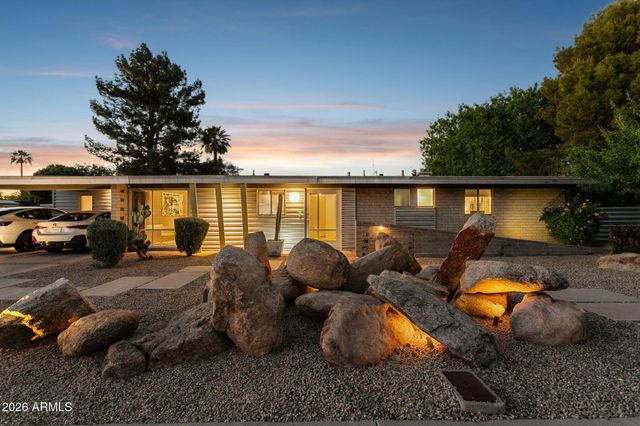 1318 W Glenn Drive, Phoenix, AZ 85021