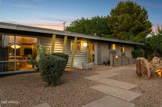 1318 W Glenn Drive, Phoenix, AZ 85021