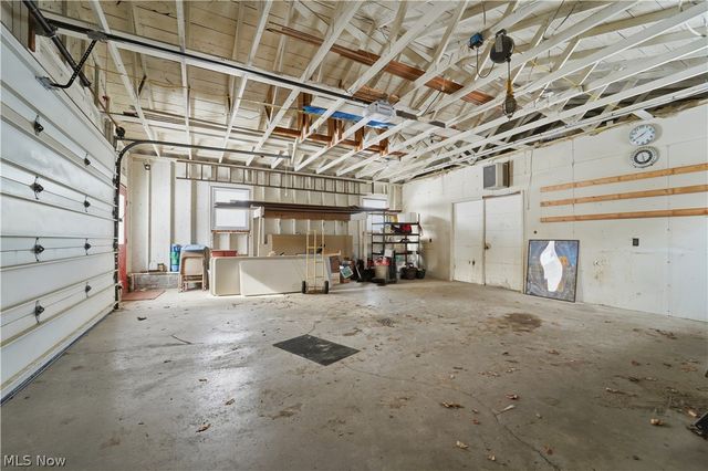 275 Creek Road, Conneaut, OH 44030