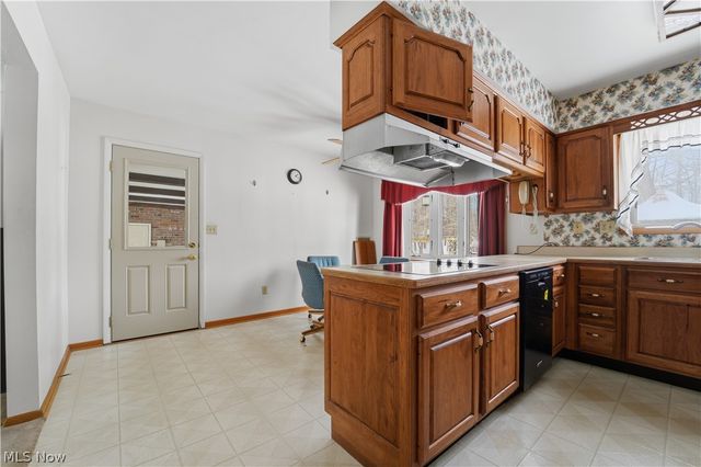 275 Creek Road, Conneaut, OH 44030