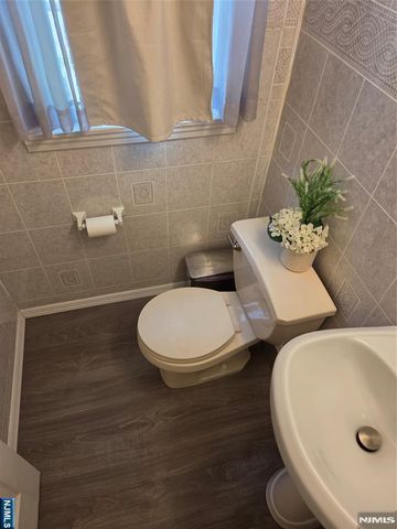 147 Merritt Avenue, Bergenfield, NJ 07621