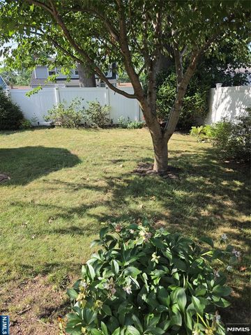 147 Merritt Avenue, Bergenfield, NJ 07621
