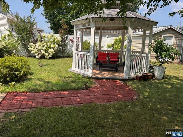 147 Merritt Avenue, Bergenfield, NJ 07621