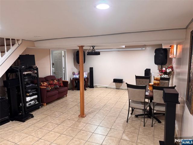 147 Merritt Avenue, Bergenfield, NJ 07621