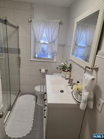 147 Merritt Avenue, Bergenfield, NJ 07621