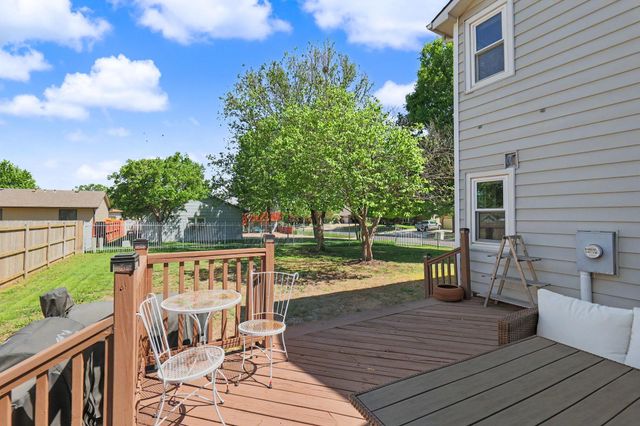 10702 W Rolling Hills St, Wichita, KS 67212