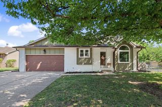 10702 W Rolling Hills St, Wichita, KS 67212