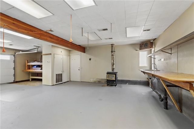17010 Palos Verdes Drive, Stilwell, KS 66085