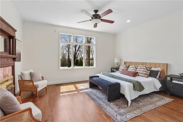 17010 Palos Verdes Drive, Stilwell, KS 66085