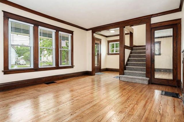 737 10th Street, Beloit, WI 53511