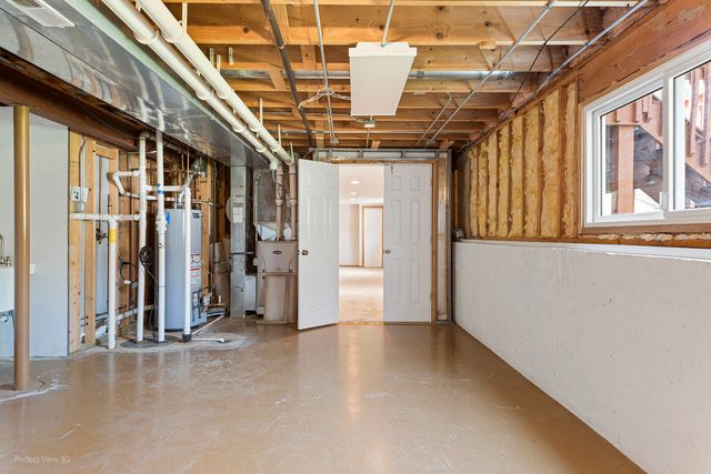 92 Foxboro Lane, Gurnee, IL 60031