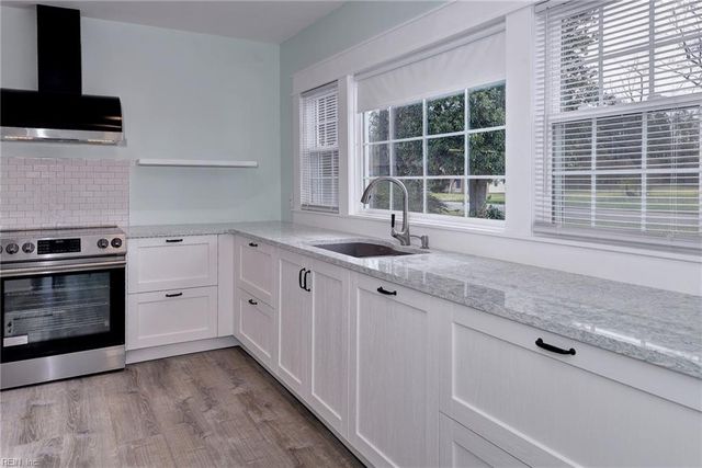 20 Hewitt ST, Saluda, VA 23149