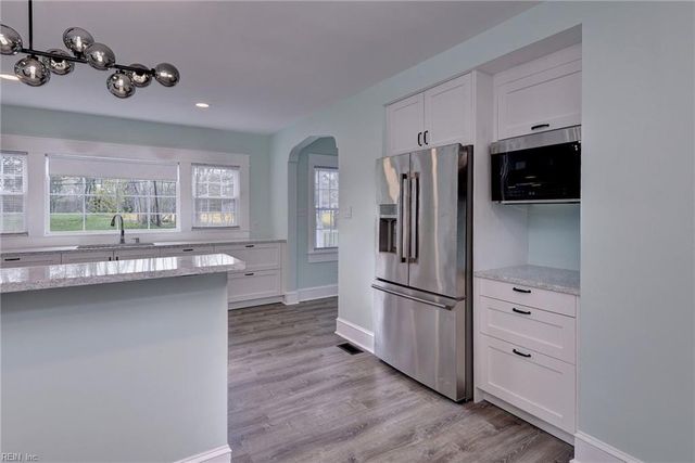 20 Hewitt ST, Saluda, VA 23149