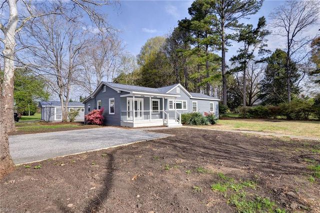 20 Hewitt ST, Saluda, VA 23149