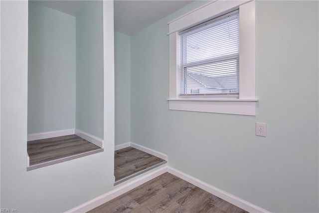 20 Hewitt ST, Saluda, VA 23149