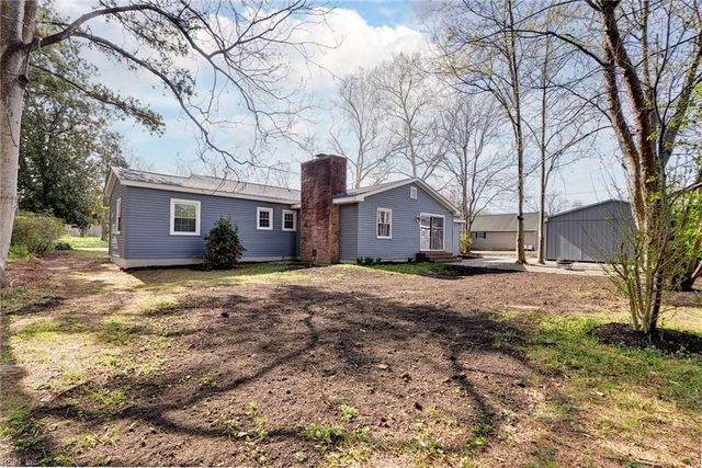 20 Hewitt ST, Saluda, VA 23149